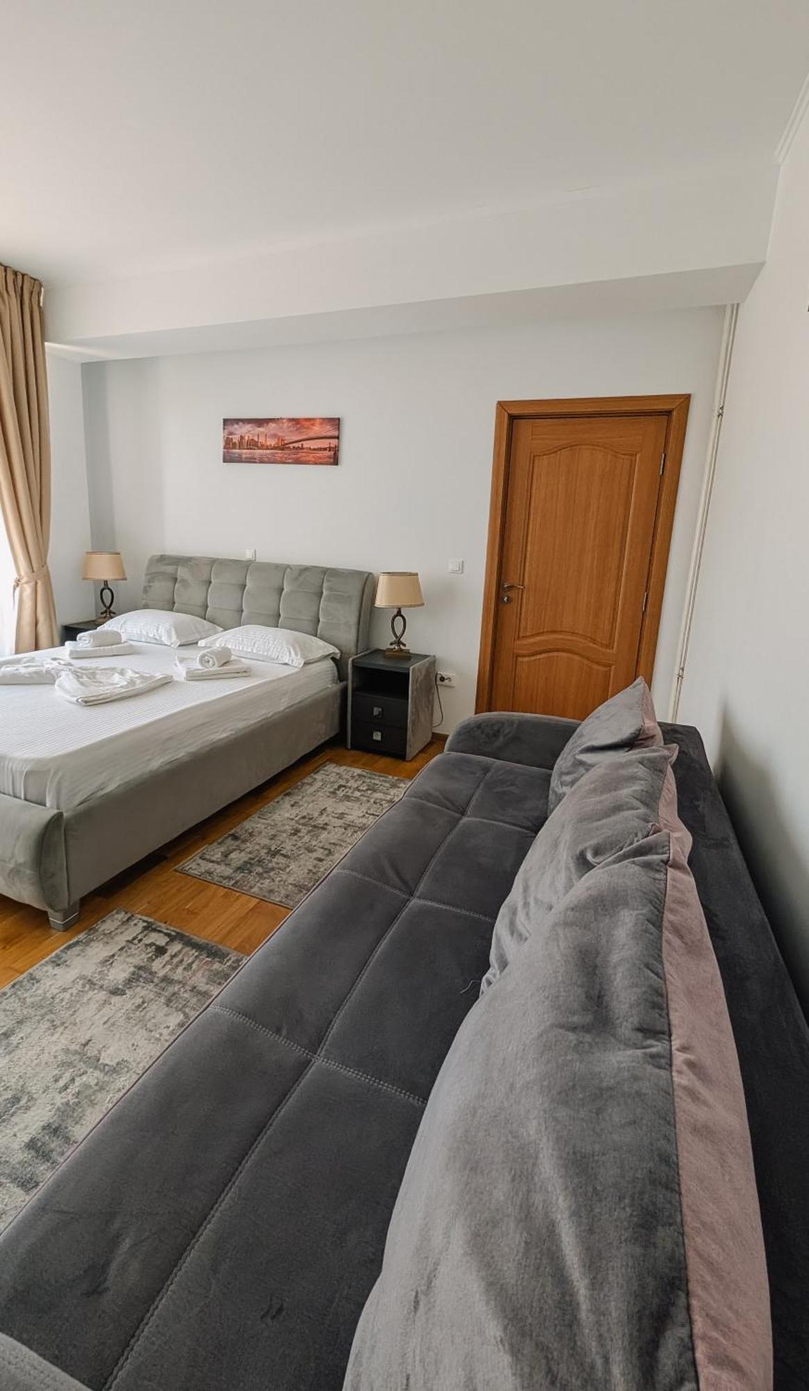 Hella Apartament Mamaia-Nord ナボダリ エクステリア 写真