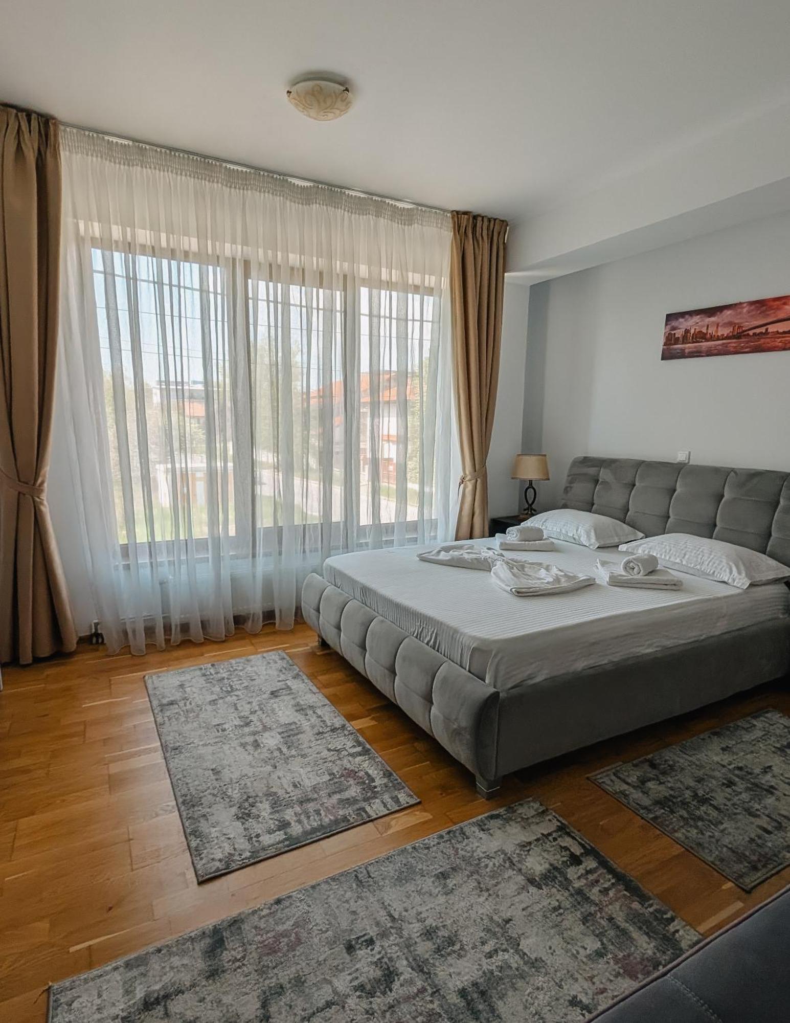 Hella Apartament Mamaia-Nord ナボダリ エクステリア 写真